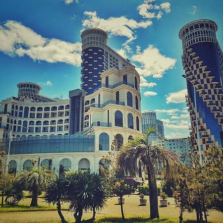 Sea Towers Suite Батуми Екстериор снимка