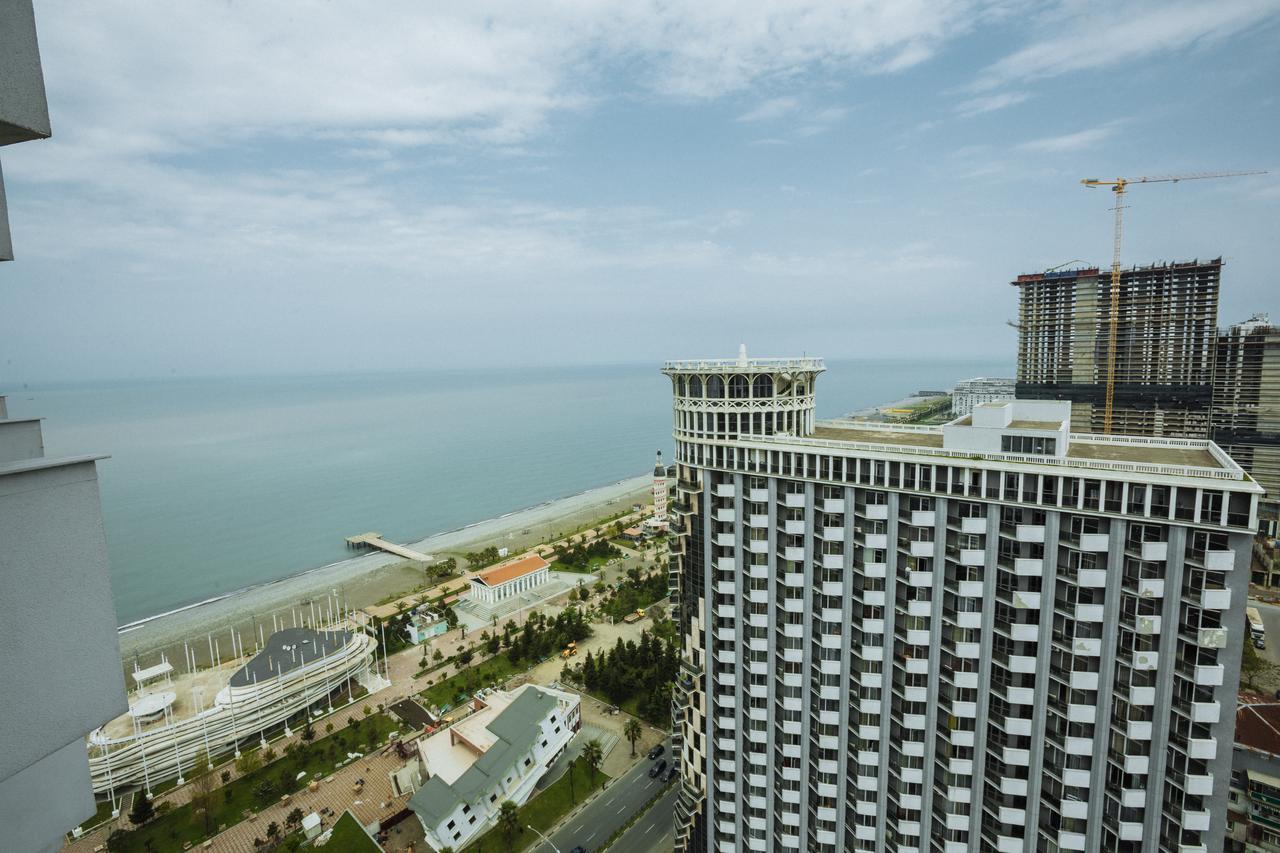 Sea Towers Suite Батуми Екстериор снимка