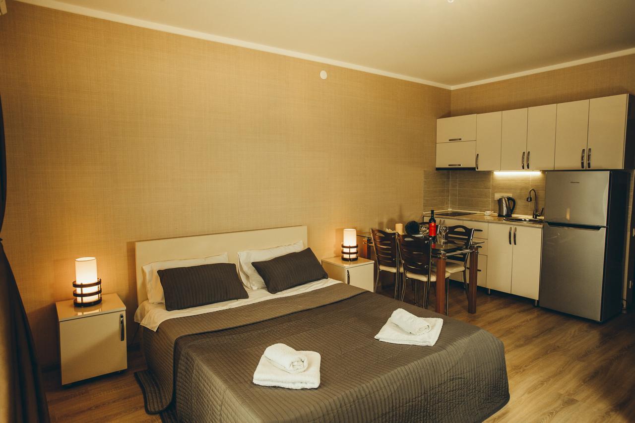 Sea Towers Suite Батуми Екстериор снимка