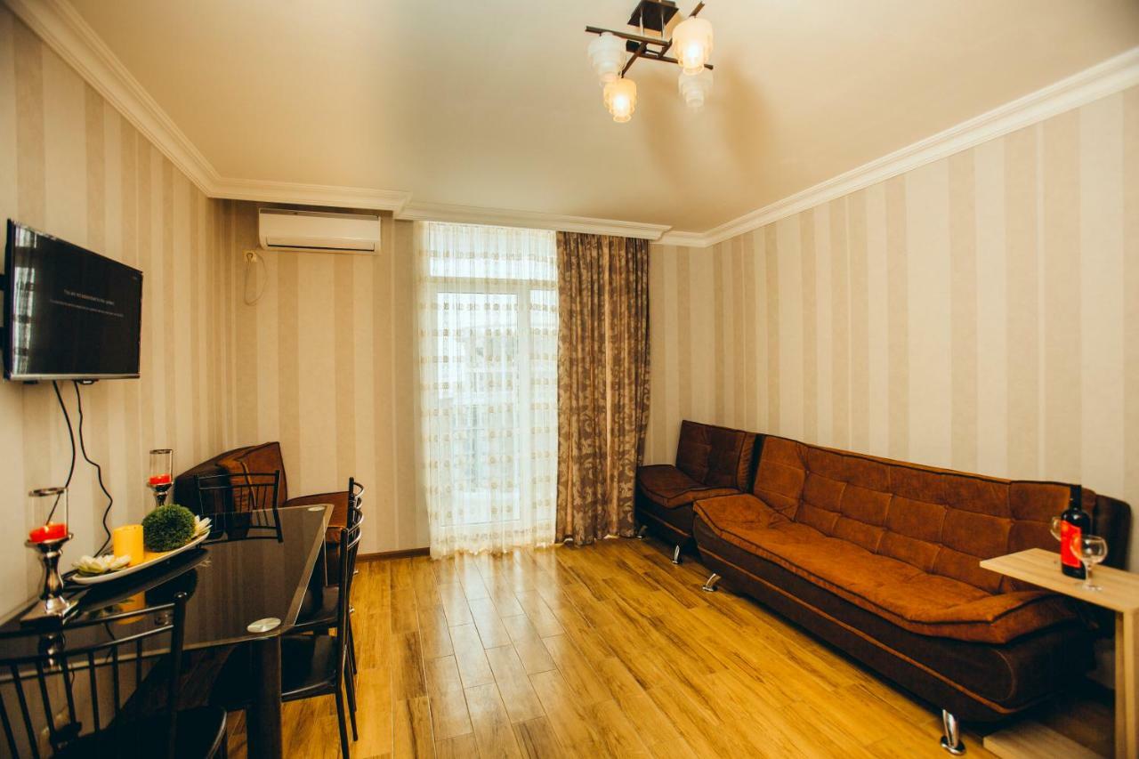 Sea Towers Suite Батуми Екстериор снимка