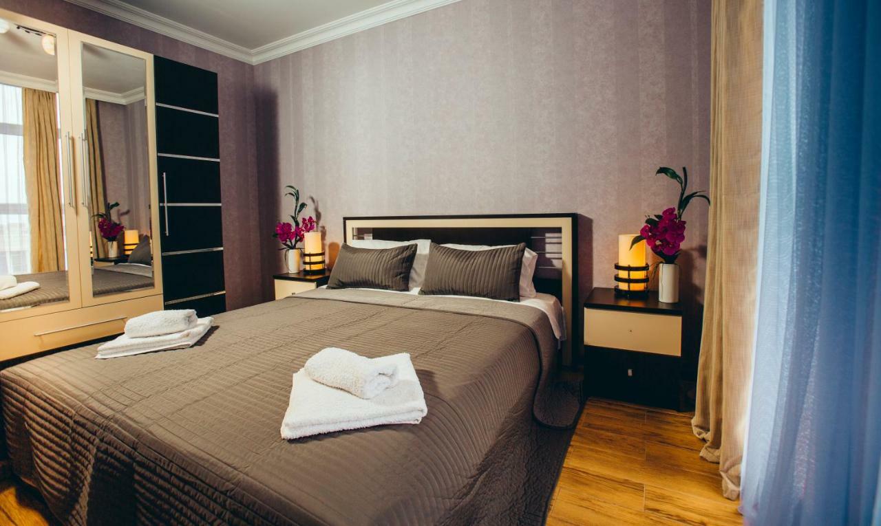 Sea Towers Suite Батуми Екстериор снимка